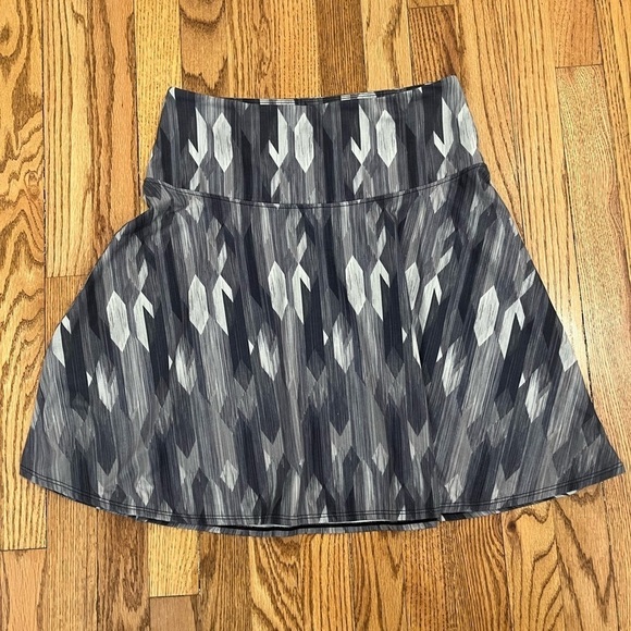 Prana Women’s Mini Skirt Size S Geometric Athletic Gray - Picture 1 of 5